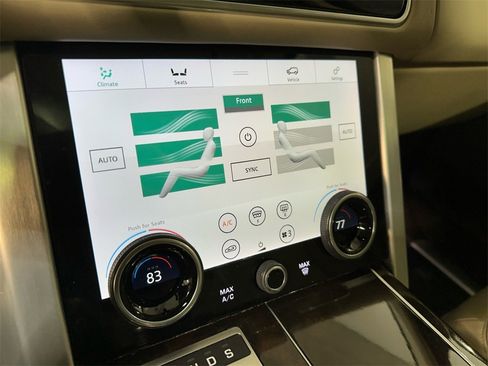 Used 2020 Land Rover Range Rover HSE image 22