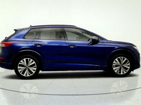 Used 2025 Audi Q4 e-tron Premium Plus RWD image 4