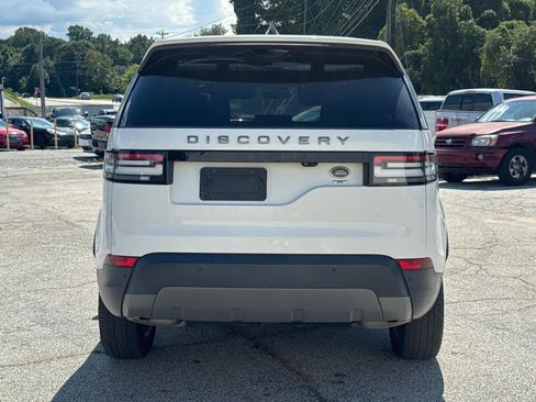 Used 2019 Land Rover Discovery SE AWD/4WD image 2
