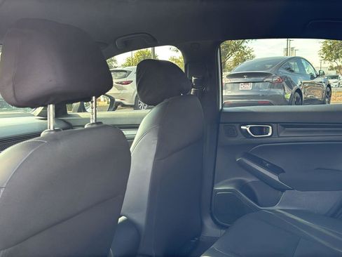 Used 2023 Honda Civic Sport image 25