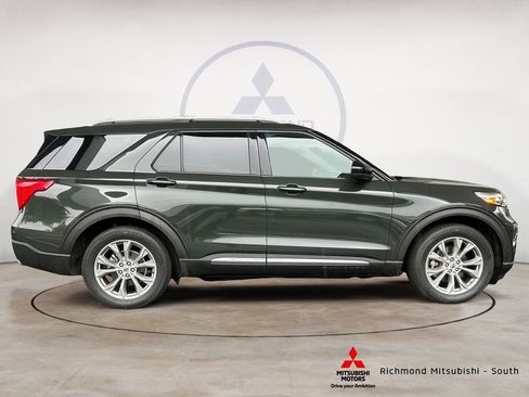 Used 2022 Ford Explorer Limited RWD image 2