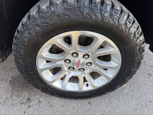 Used 2017 GMC Sierra 1500 SLE w/ SLE Value Package image 14