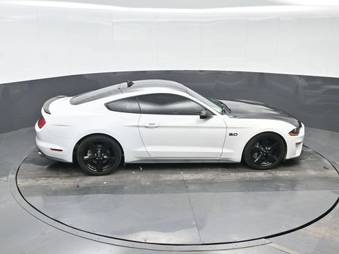 Used 2022 Ford Mustang GT w/ Black Accent Package RWD image 29