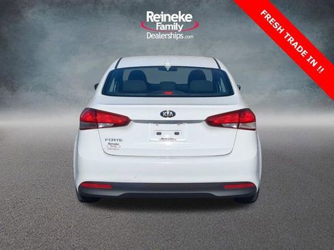 Used 2017 Kia Forte LX image 6