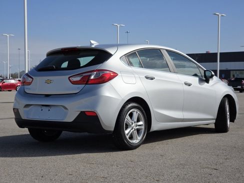 Used 2017 Chevrolet Cruze LT image 13