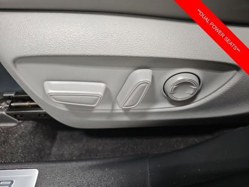 Used 2024 Toyota Highlander Limited AWD/4WD image 17