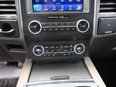 Used 2020 Ford Expedition XLT w/ Equipment Group 202A image 28