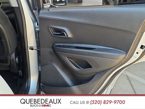 Used 2017 Chevrolet Trax LS FWD image 21