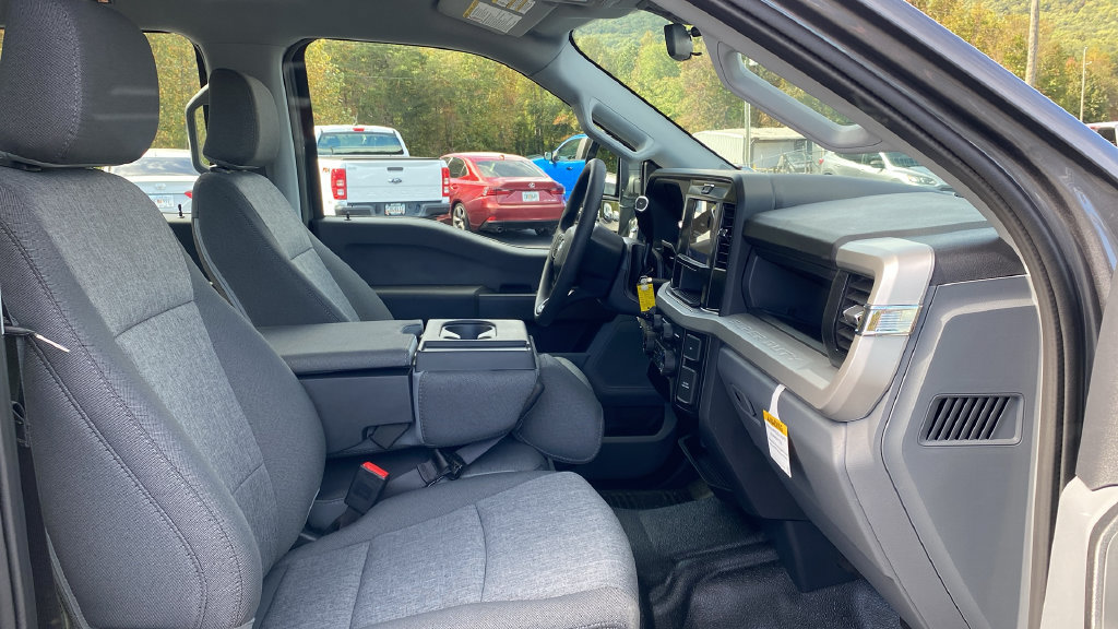 New 2027 Ford F450 XL w/ 360-Degree Camera Package AWD/4WD image 12