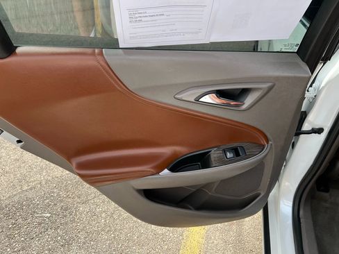 Used 2016 Chevrolet Malibu Premier w/ Driver Confidence Package image 24