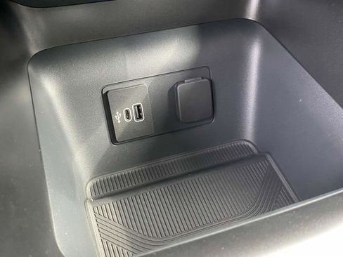 New 2026 Ford Explorer Active RWD image 10