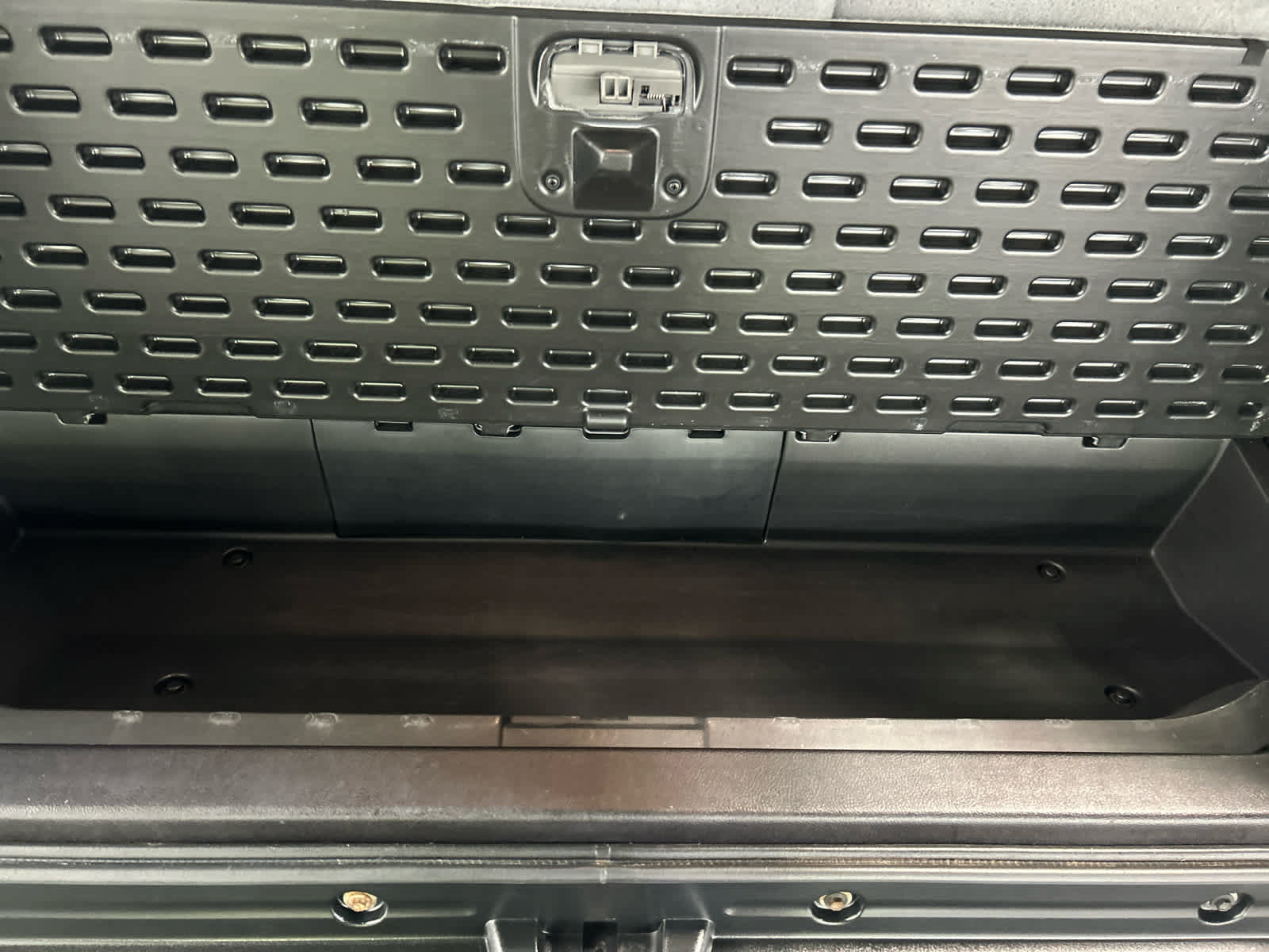 Used 2015 Toyota Sequoia SR5 AWD/4WD image 29