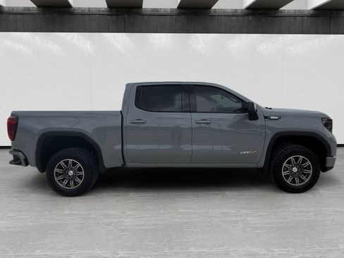 Used 2024 GMC Sierra 1500 AT4 w/ Technology Package AWD/4WD image 6