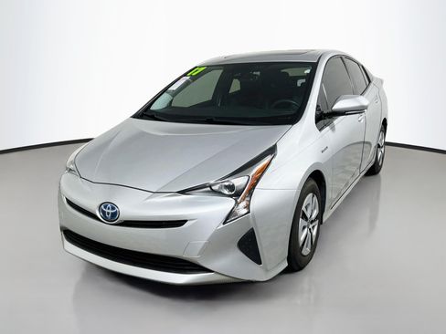 Used 2017 Toyota Prius Four w/ Advanced Technology Package FWD image 10
