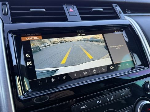 Used 2020 Land Rover Discovery HSE Luxury image 33