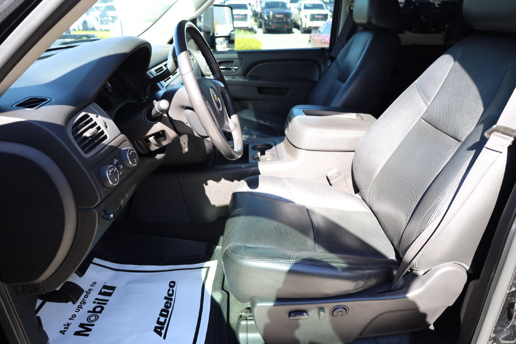 Used 2013 Chevrolet Silverado 2500 LTZ w/ LTZ Plus Package AWD/4WD image 11