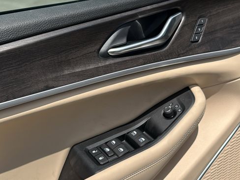 New 2026 Jeep Grand Cherokee L Limited w/ Luxury Tech Group II RWD image 12
