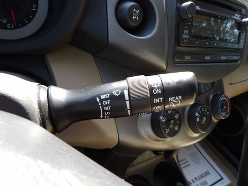 Used 2012 Toyota RAV4 4WD w/ Upgrade Value Pkg image 16