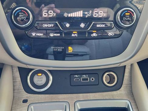 Used 2019 Nissan Murano SV image 15