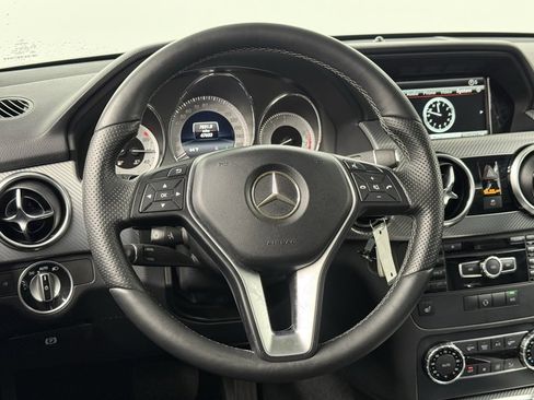Used 2015 Mercedes-Benz GLK 350 2WD image 32