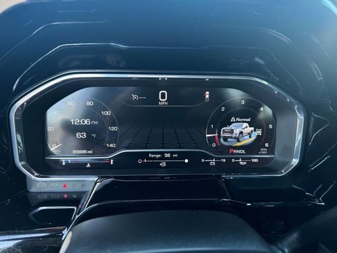 Used 2024 GMC Sierra 3500 SLT w/ SLT Convenience Package image 21