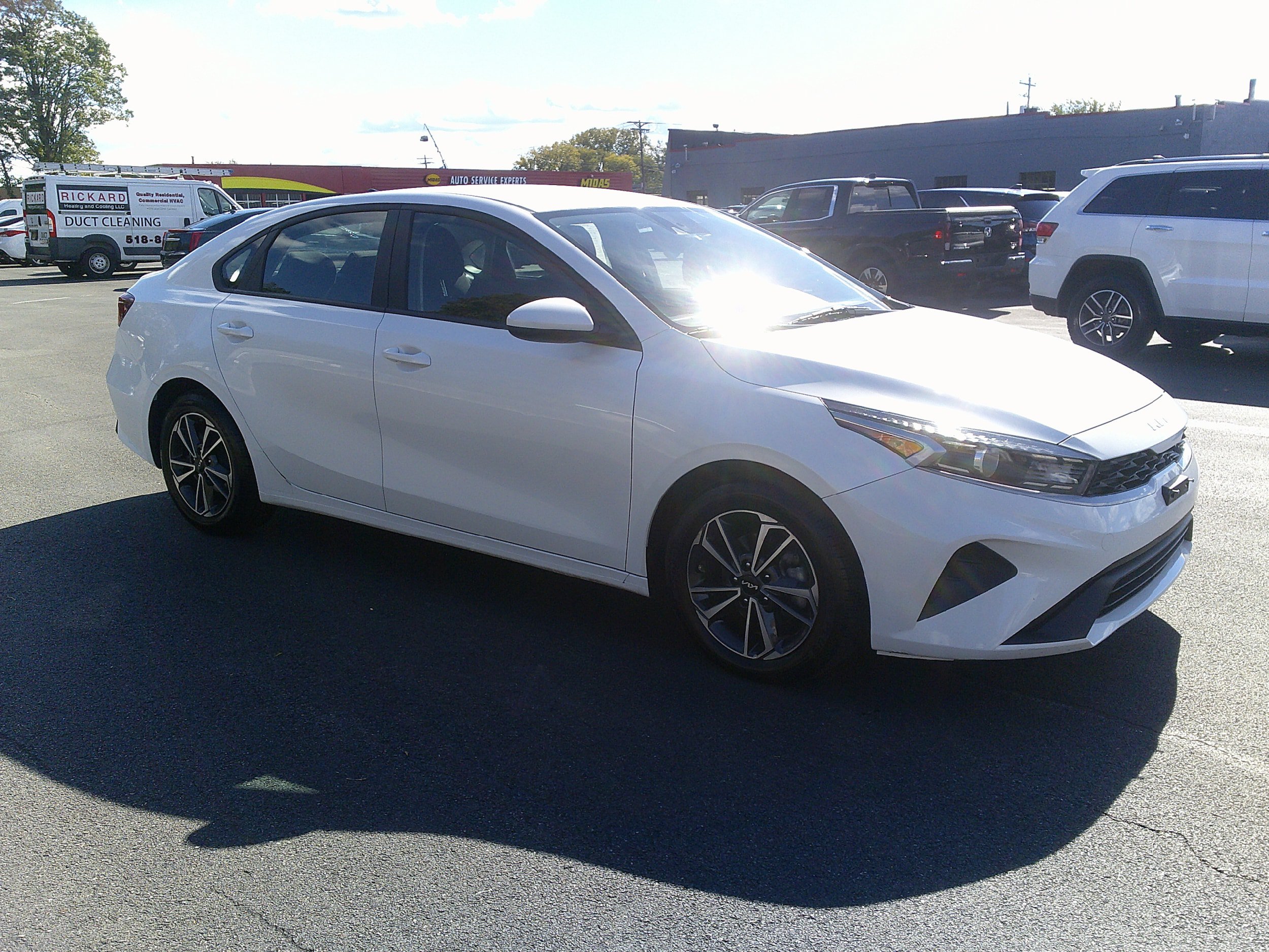 Used 2024 Kia Forte LXS FWD image 5