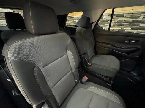 Used 2020 Chevrolet Traverse LT w/ Driver Confidence II Package AWD/4WD image 35