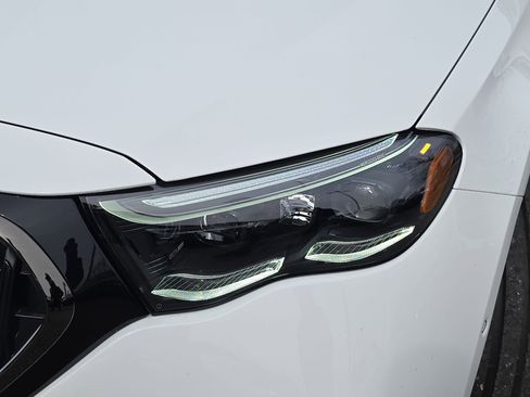 New 2026 Mercedes-Benz E 53 AMG e 4MATIC Sedan image 32