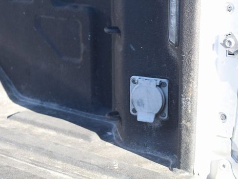 Used 2022 Chevrolet Silverado 2500 High Country w/ Safety Package II image 8