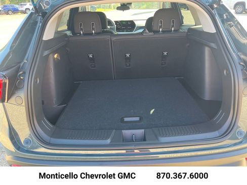 New 2026 Chevrolet Trax LS w/ LS Convenience Package FWD image 26