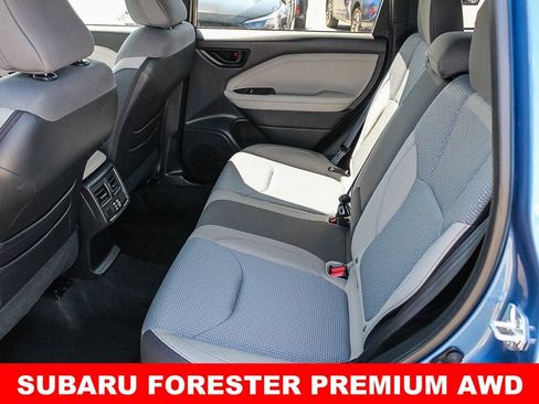 Used 2025 Subaru Forester Premium AWD/4WD image 18