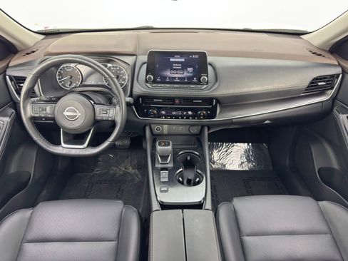 Used 2022 Nissan Rogue SV w/ SV Premium Package image 12