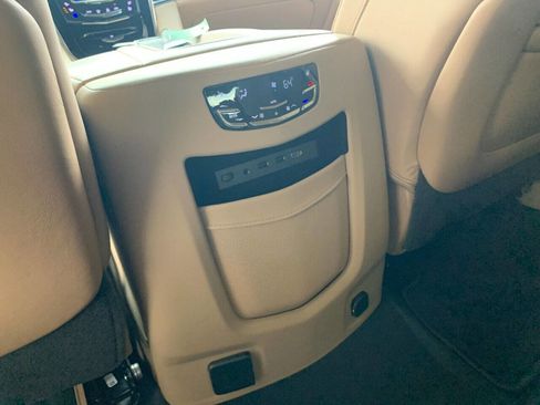 Used 2018 Cadillac Escalade Platinum RWD image 27