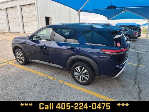 Used 2025 Nissan Pathfinder SL AWD/4WD image 7