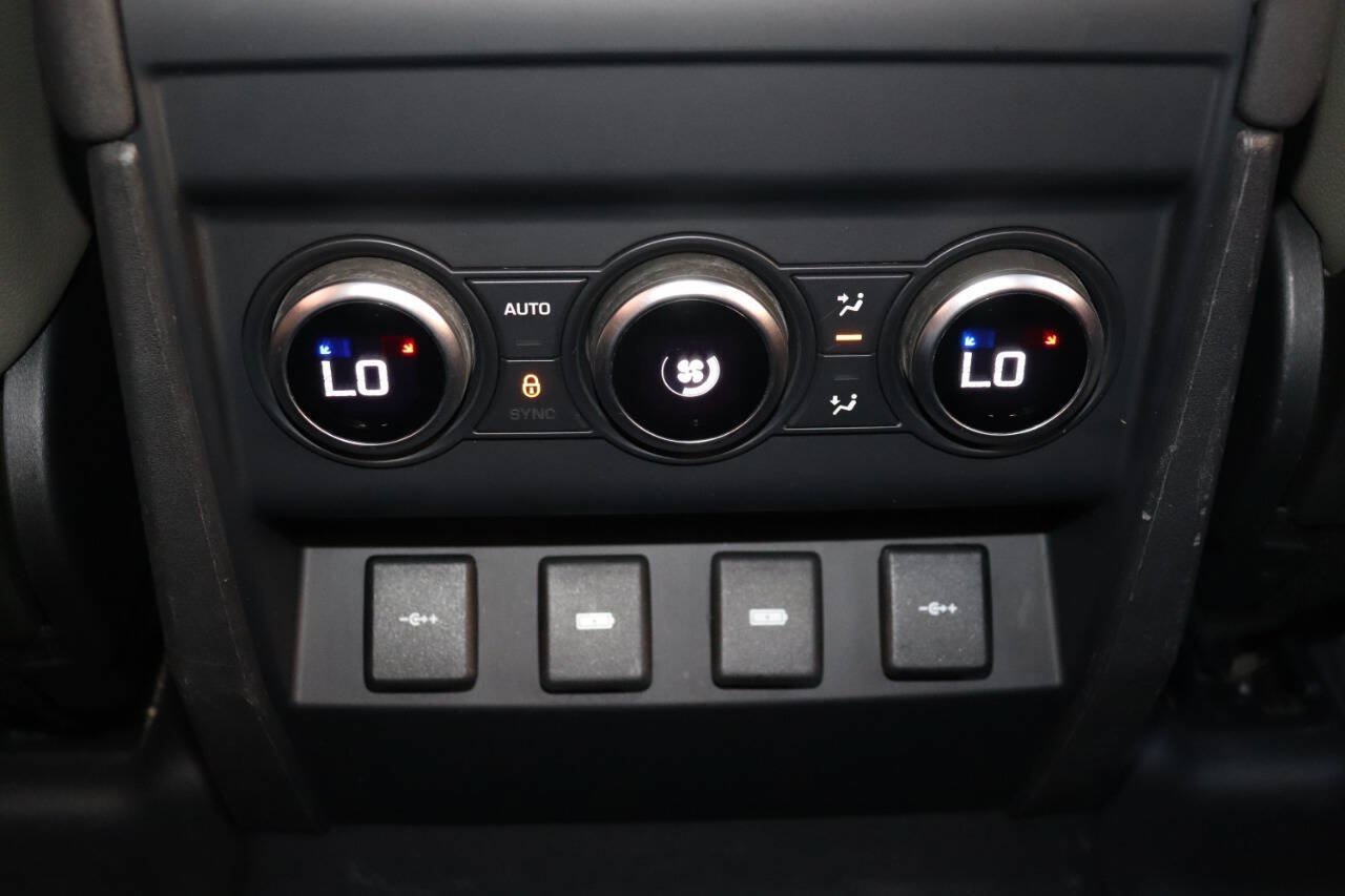 Used 2020 Land Rover Defender 110 SE AWD/4WD image 54