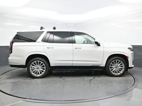 Used 2021 Cadillac Escalade Premium Luxury image 8