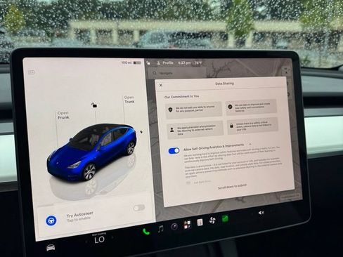 Used 2023 Tesla Model Y Long Range AWD/4WD image 11