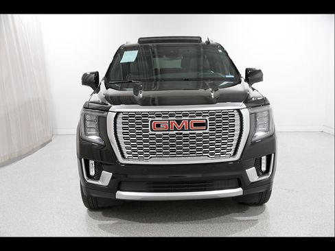 Used 2024 GMC Yukon Denali w/ Max Trailering Package AWD/4WD image 2