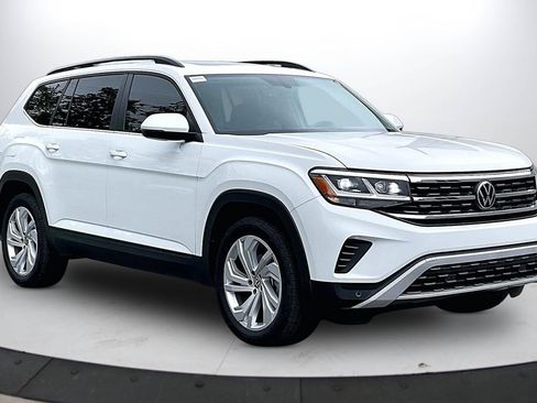 Used 2023 Volkswagen Atlas SE FWD image 2