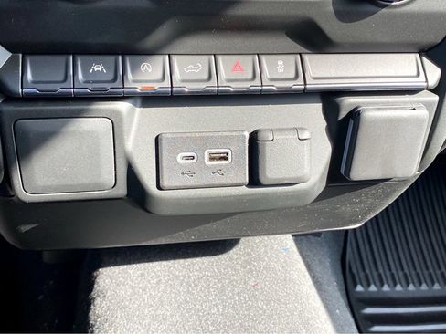 Used 2024 Chevrolet Silverado 1500 Custom AWD/4WD image 14