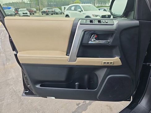 Used 2023 Toyota 4Runner Limited image 32