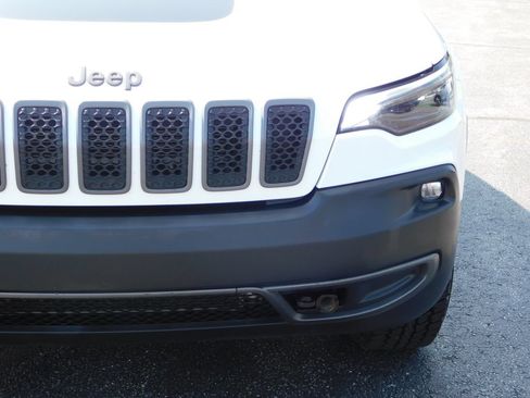 Used 2020 Jeep Cherokee Trailhawk w/ Cold Weather Group AWD/4WD image 9