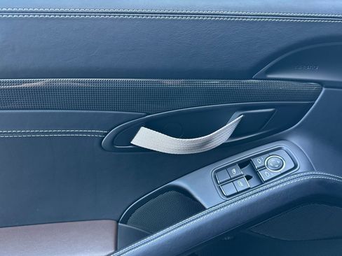 Used 2016 Porsche 911 R RWD image 12