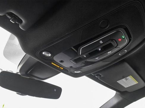 Certified 2025 Audi Q5 2.0T Premium w/ Convenience Plus Package image 33