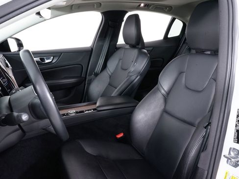Used 2022 Volvo S60 B5 Momentum AWD/4WD image 25