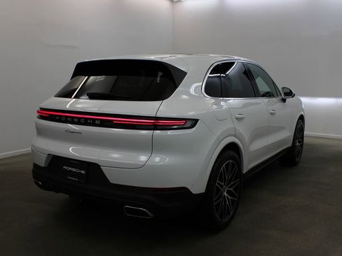 New 2025 Porsche Cayenne image 7