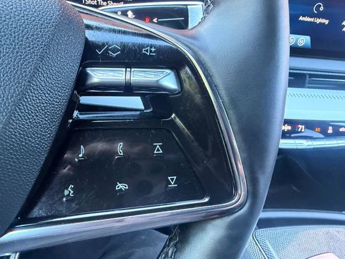 Used 2025 Cadillac Optiq Luxury 2 w/ LPO, Floor Liner Package AWD/4WD image 20