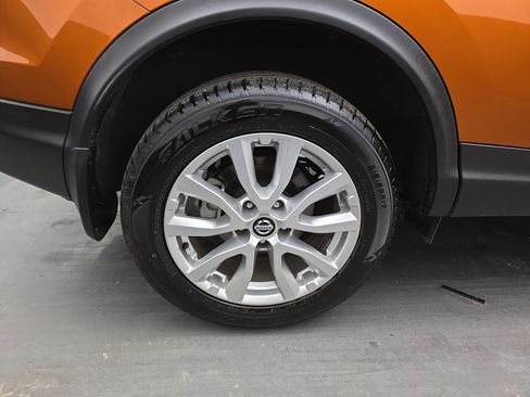 Used 2021 Nissan Rogue Sport SV image 16