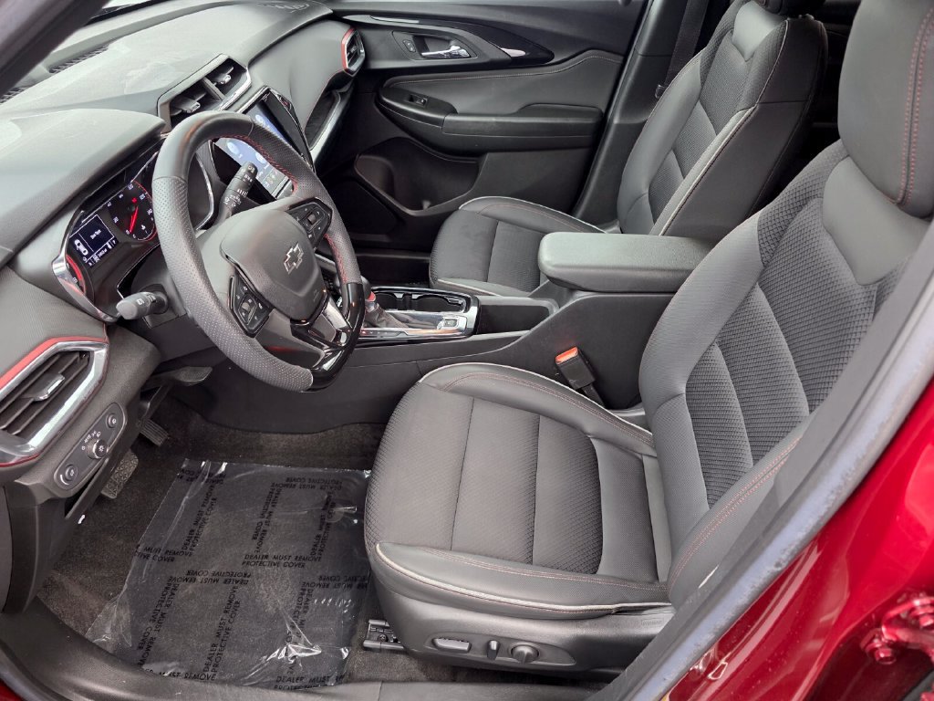Used 2023 Chevrolet TrailBlazer RS w/ Sun and Liftgate Package AWD/4WD image 9
