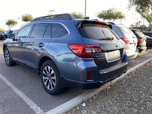 Used 2017 Subaru Outback 3.6R Limited image 2